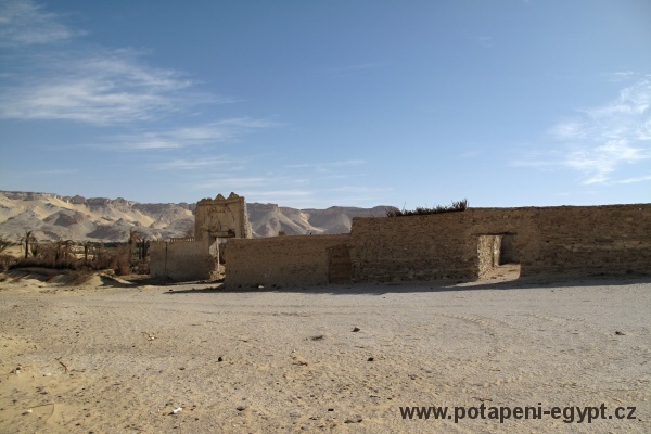 Dakhla Oasis, Bir Al Gebel